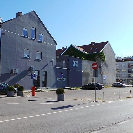 Hostel Levicki Slavonski Brod Bagian luar foto