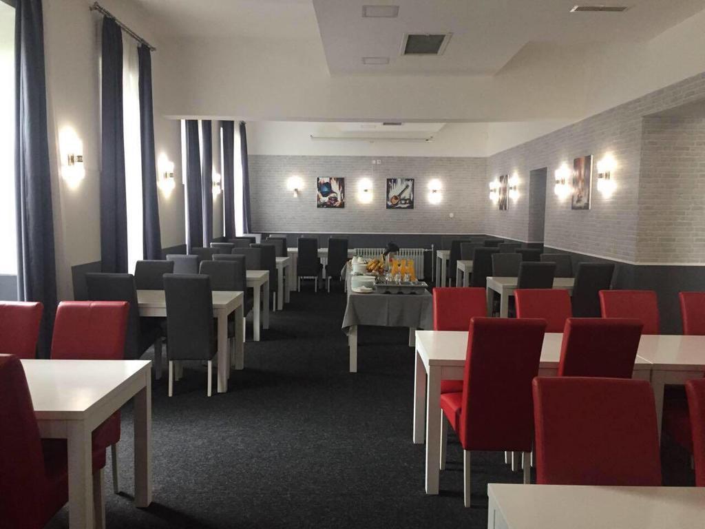 Hostel Levicki Slavonski Brod Bagian luar foto